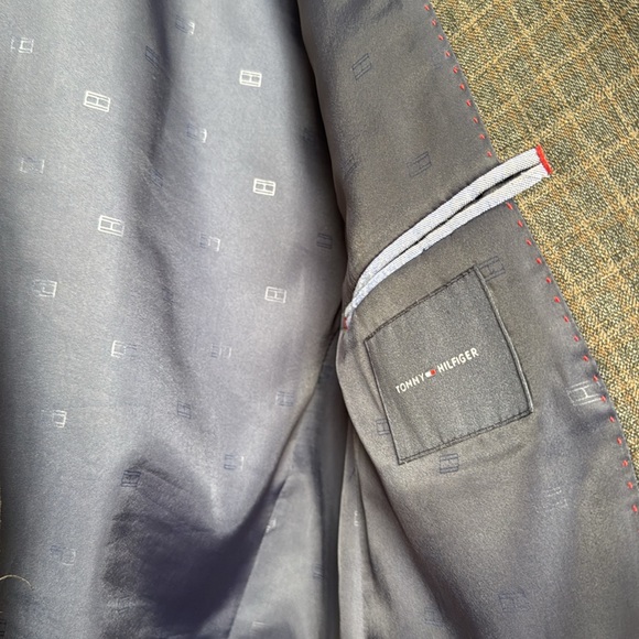 EUC Tommy Blazer, size 42R - Picture 3 of 6